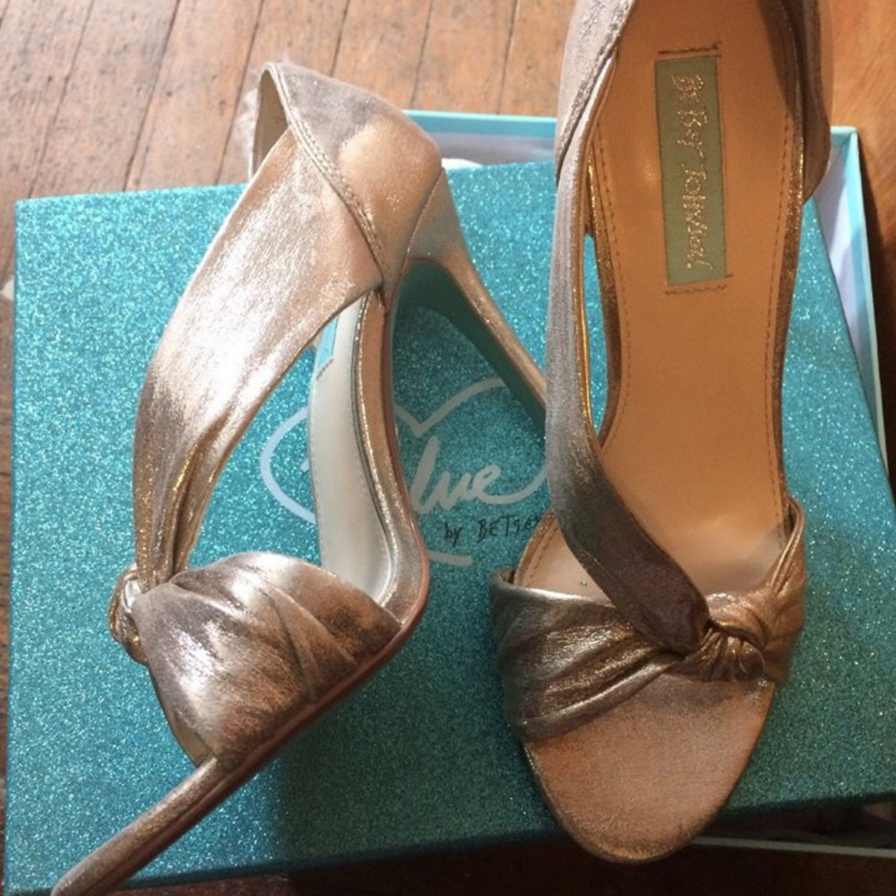 Blue Betsey Johnson Gold Champagne Heels 8 SB Abi